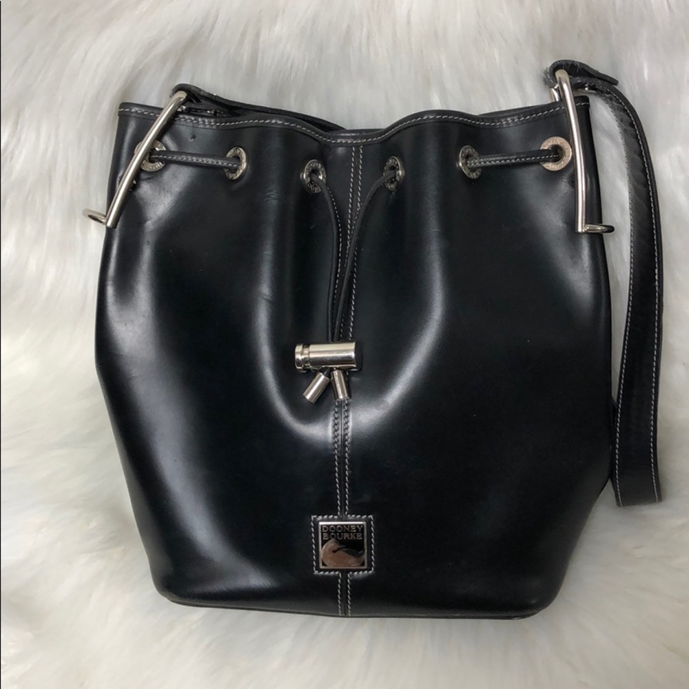 • Dooney Bourke Bucket bag ‼️ SALE ‼️
